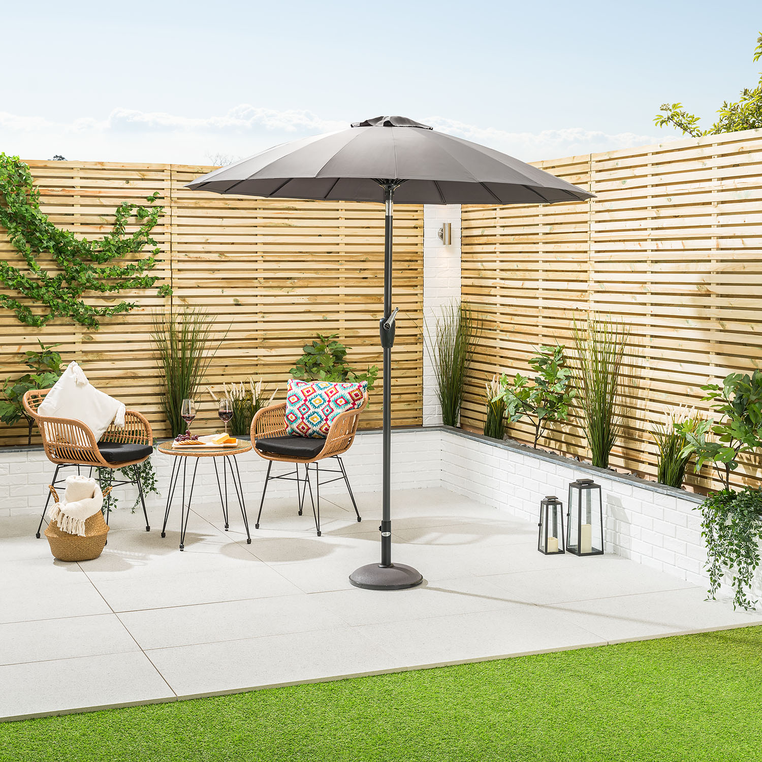 Shanghai Parasol Garden Umbrella Tilting Sunshade UV Resistant 2.6m Christow - Picture 37 of 56