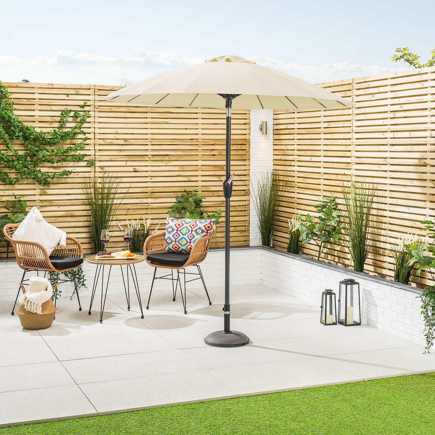 Shanghai Parasol Garden Umbrella Tilting Sunshade UV Resistant 2.6m Christow - Picture 30 of 56