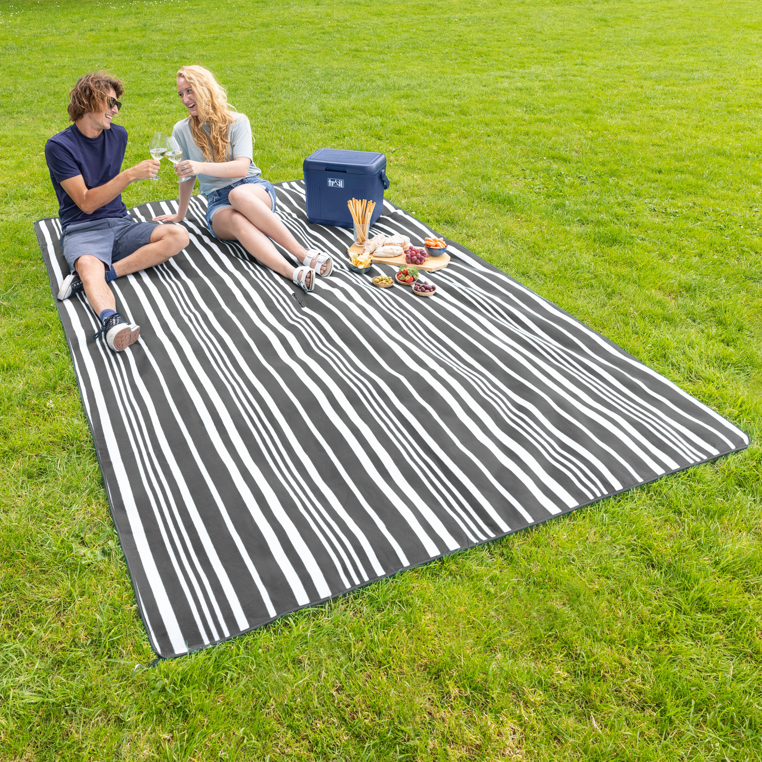 Fleece Picnic Rug Beach Camping Blanket Waterproof Backing 2m x 2m or 3m x 2m - Picture 23 of 23