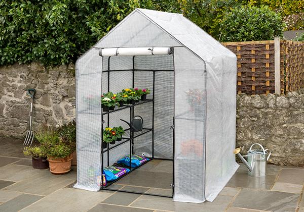 How To Use a Portable Greenhouse